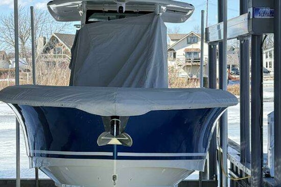 Boston Whaler 33 Outrage Yacht For Sale