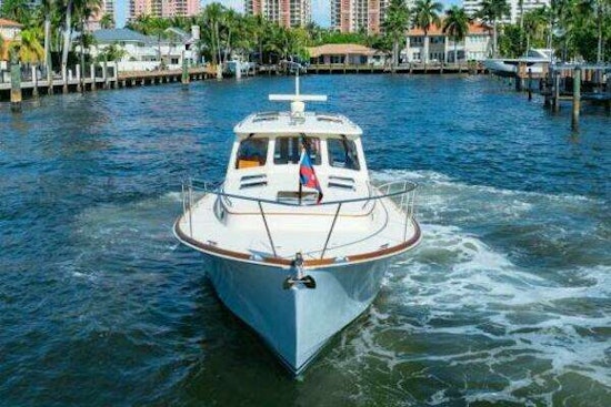 Hinckley Talaria 44 Yacht For Sale