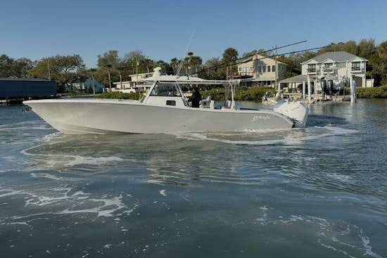 Yellowfin 42 CC Yacht For Sale