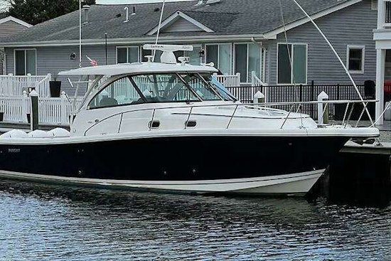 Pursuit OS 385 Offshore Yacht For Sale