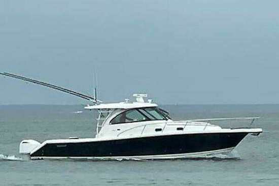 Pursuit OS 385 Offshore Yacht For Sale