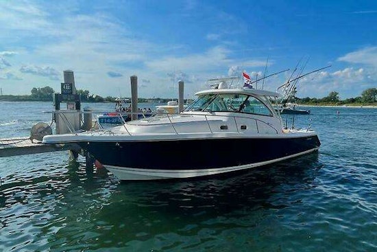 Pursuit OS 385 Offshore Yacht For Sale