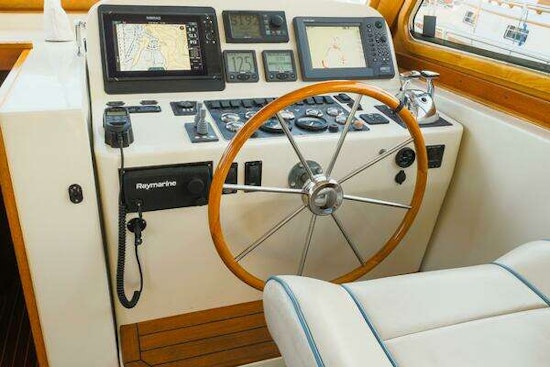 Legacy Yachts 40 Sport Express Yacht For Sale