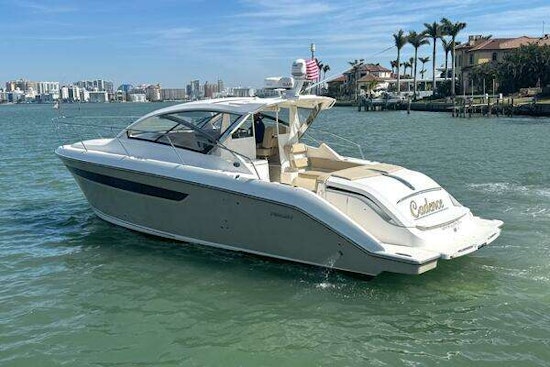 Pursuit 365i Sport Coupe Yacht For Sale