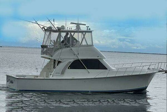 Henriques 42 Convertible Yacht For Sale