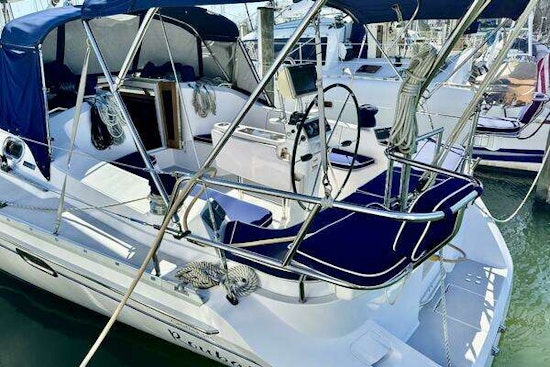 Catalina 385 Yacht For Sale