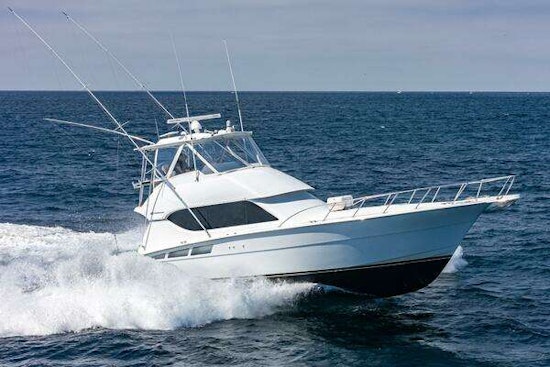 Hatteras 50 Convertible Yacht For Sale