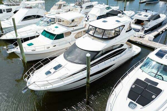Meridian 541 Sedan Bridge Yacht For Sale