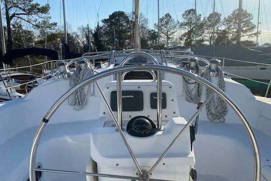Hunter 410 Yacht For Sale