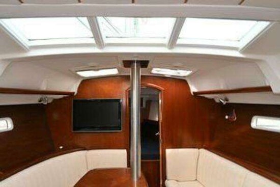 Beneteau 373 Yacht For Sale