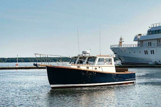 Wilbur 34 Yacht For Sale
