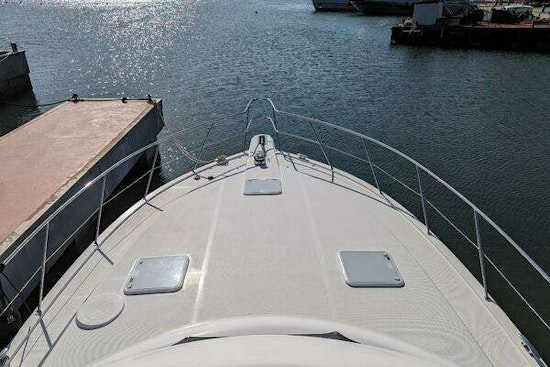 Riviera 45' Flybridge Yacht For Sale