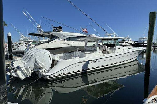 HCB Suenos Yacht For Sale