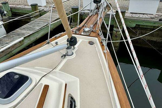Island Packet 40 Yacht For Sale