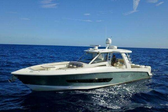 Boston Whaler  Yacht For Sale