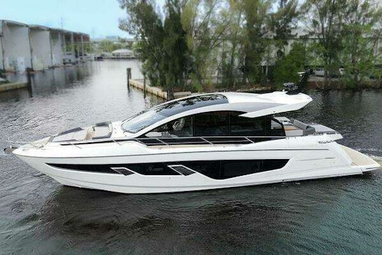 Sunseeker 65 PREDATOR Yacht For Sale