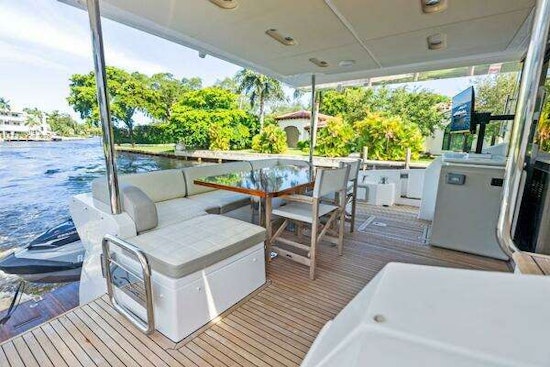 Azimut 72 Fly Yacht For Sale