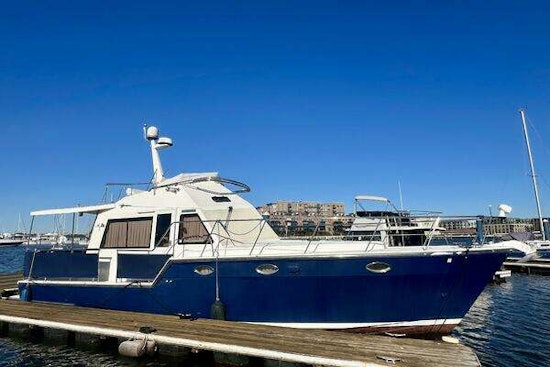 Island Pilot 435 Yacht For Sale
