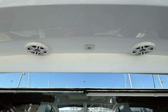 Cruisers Yachts  Yacht For Sale