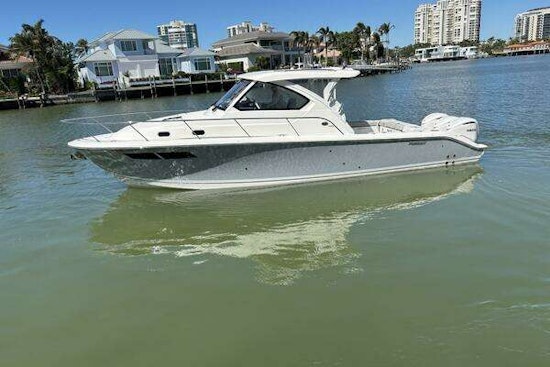Pursuit 0S 355 Yacht For Sale