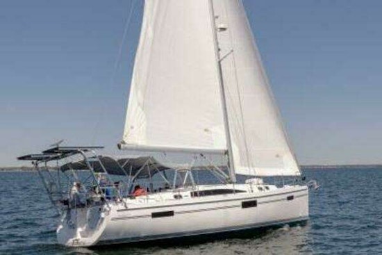 Catalina 425 Yacht For Sale