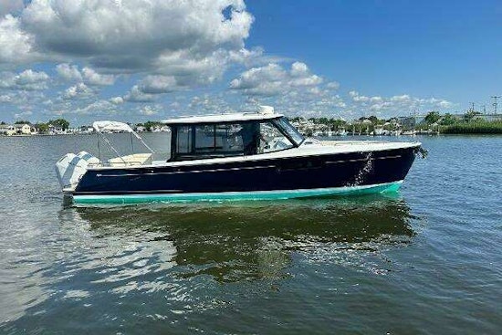 MJM MJM3 Yacht For Sale