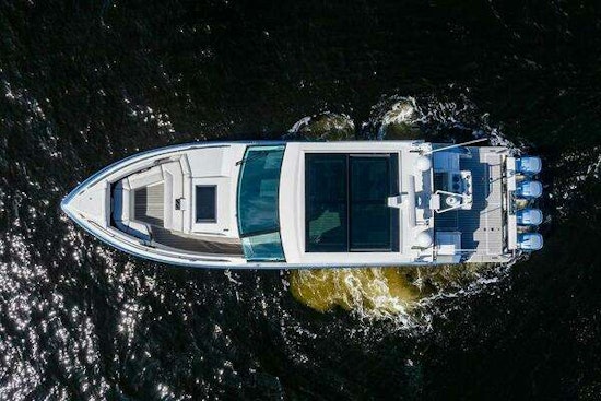 Formula 430 All Sport Crossover Yacht For Sale