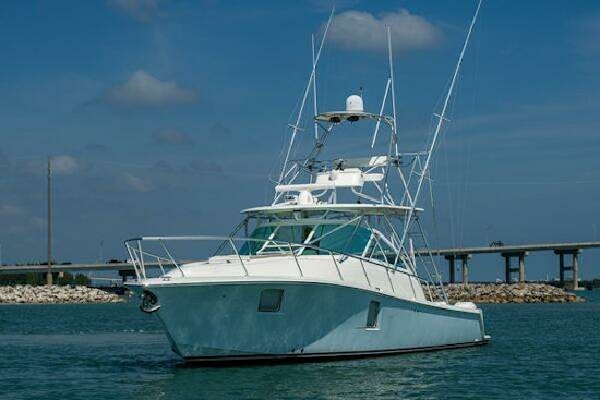 SeaVee 43 Express Yacht For Sale