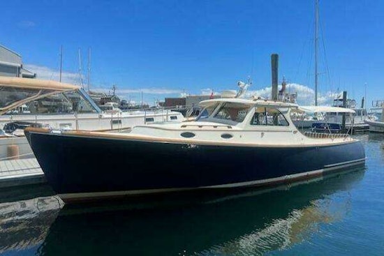 Hinckley Extended Hardtop Pilothouse 36 Picnic Boat Yacht For Sale