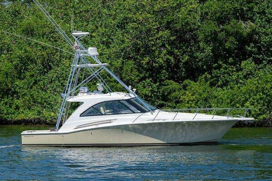 Hatteras 45 Express Yacht For Sale