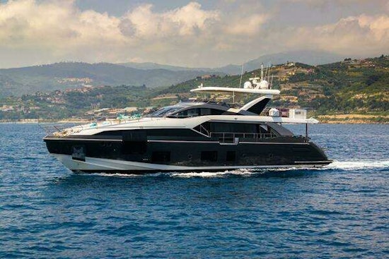 Azimut 27 Metri Yacht For Sale