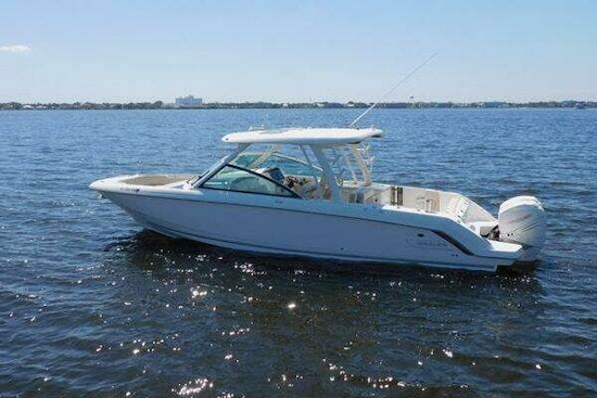 Boston Whaler  Yacht For Sale