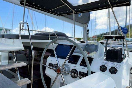 Fountaine Pajot  Yacht For Sale