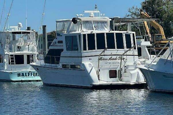 Hyatt 51 Aft Cabin MY Yacht For Sale