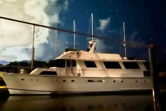 Hatteras 63 Yacht For Sale