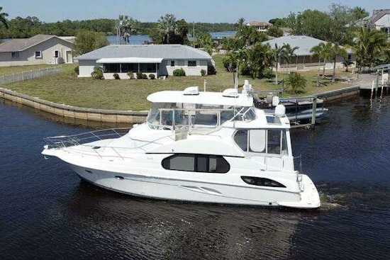 Silverton 43 Motor Yacht Yacht For Sale