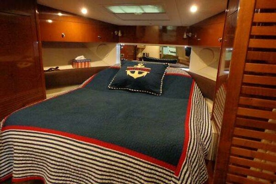Sea Ray Sundancer Yacht For Sale