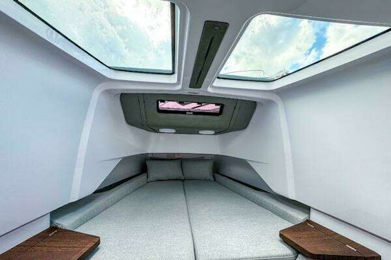 Axopar 37XC CROSS CABIN Yacht For Sale