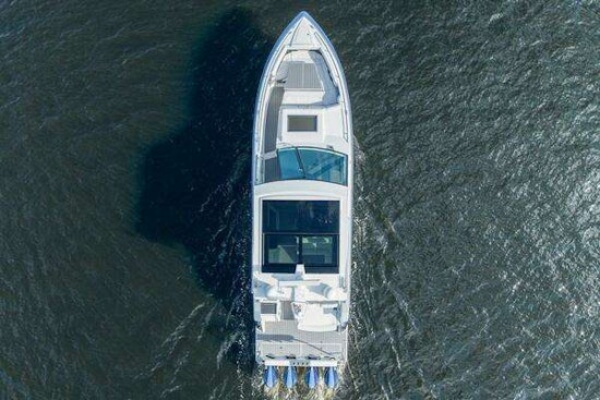 Formula 430 Super Sport Crossover Yacht For Sale