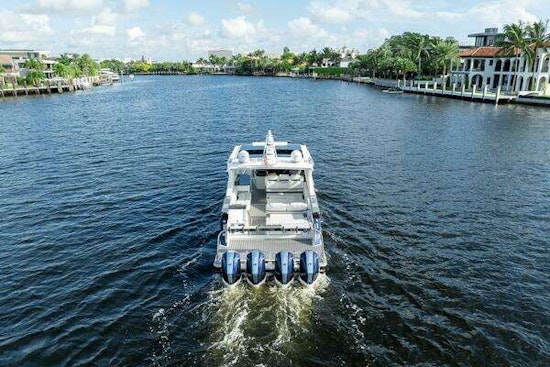 Formula 430 Super Sport Crossover Yacht For Sale