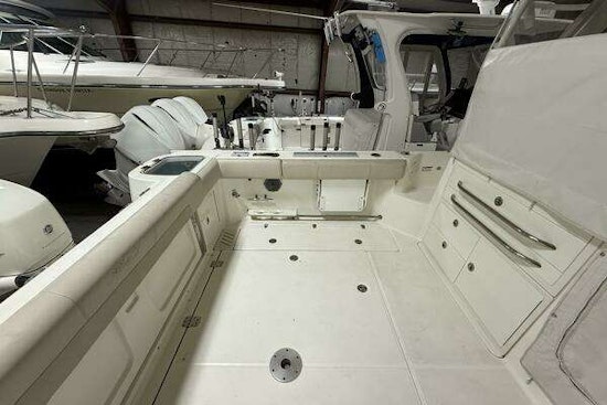Boston Whaler 345 Conquest Yacht For Sale