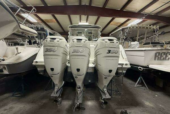 Boston Whaler 345 Conquest Yacht For Sale