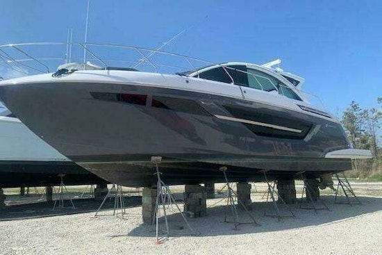 Cruisers Yachts 50 Cantius Yacht For Sale