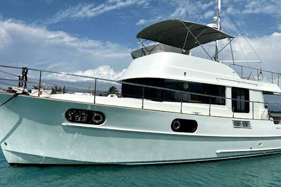 Beneteau Swift Trawler 44 Yacht For Sale