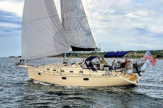 Island Packet 349 Yacht For Sale