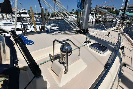 Island Packet 349 Yacht For Sale