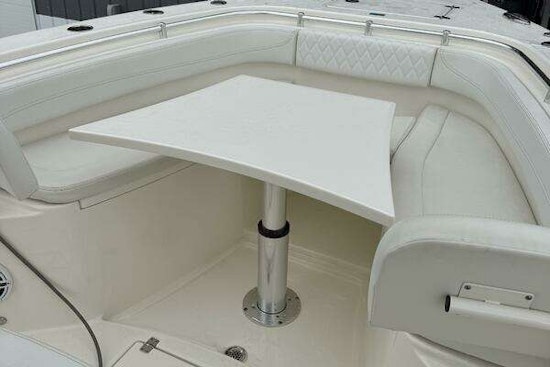 Cobia 301 CC Yacht For Sale