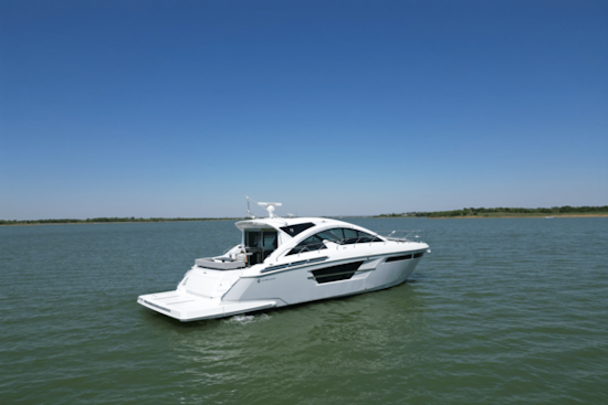 Cruisers Yachts 54 CANTIUS Yacht For Sale