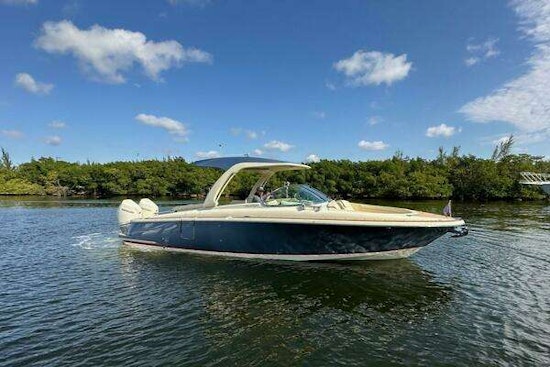 Chris-Craft Launch 31 GT Yacht For Sale