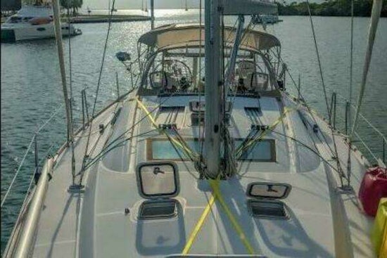 Beneteau 43 Yacht For Sale